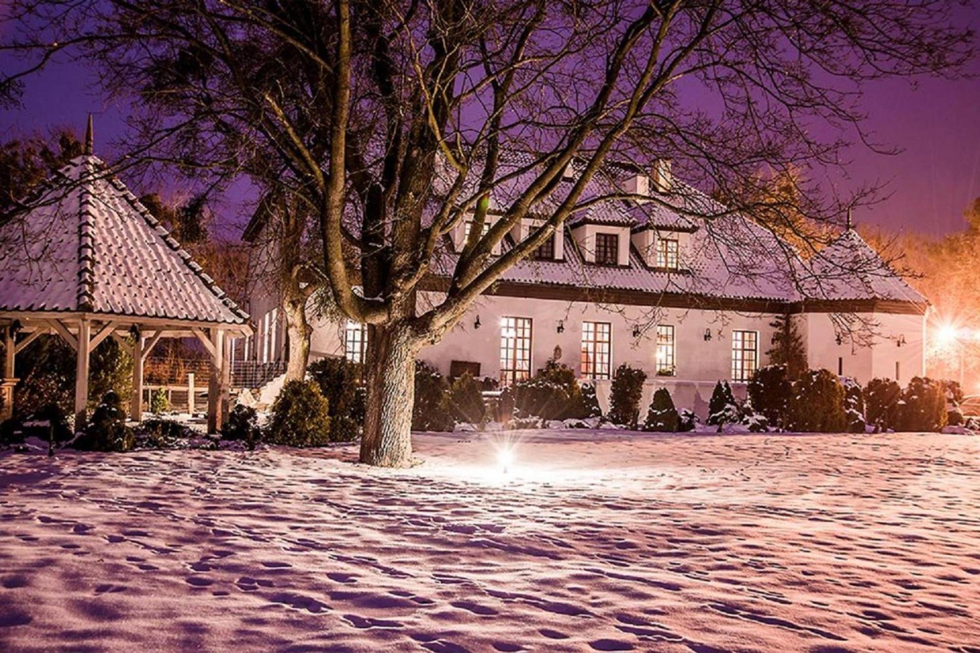 Bialy Dwor Bed & Breakfast Kwidzyn Exterior foto