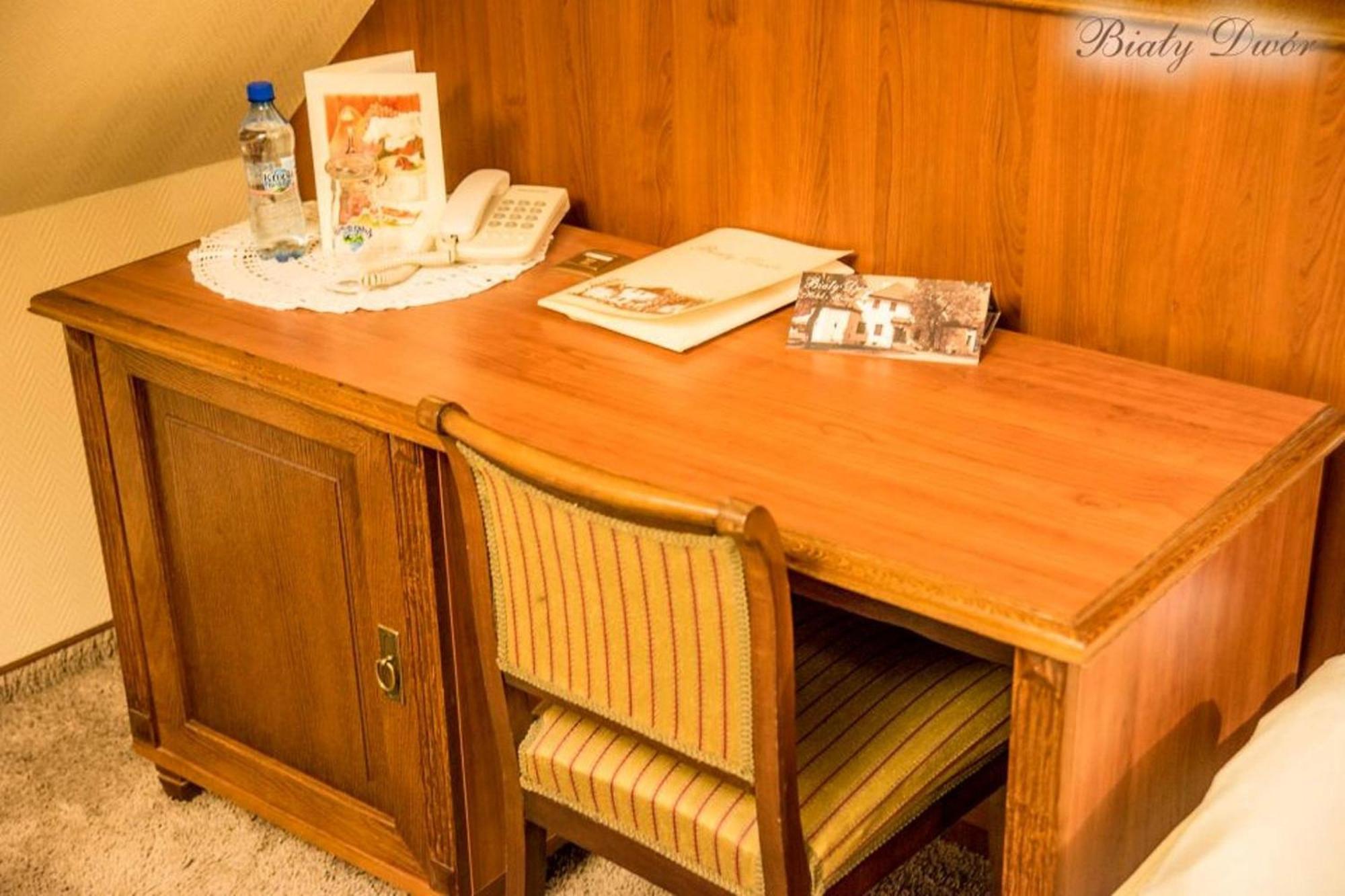 Bialy Dwor Bed & Breakfast Kwidzyn Exterior foto