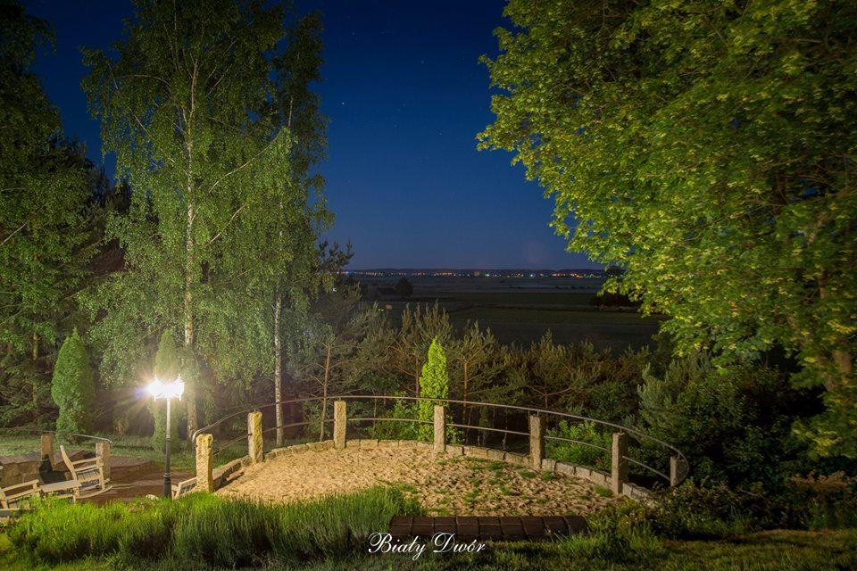 Bialy Dwor Bed & Breakfast Kwidzyn Exterior foto