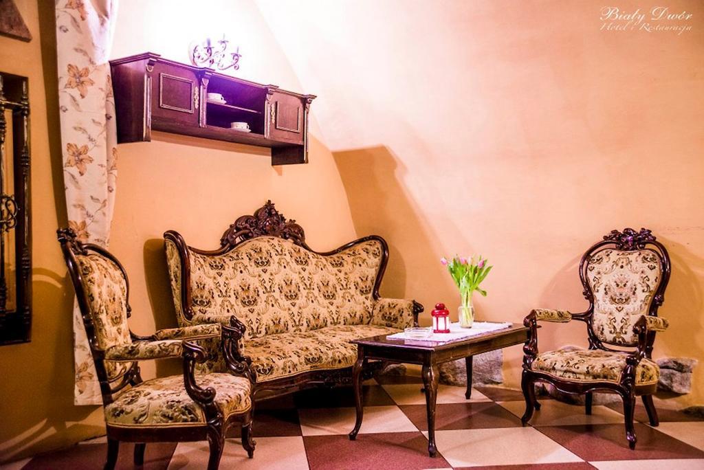 Bialy Dwor Bed & Breakfast Kwidzyn Exterior foto