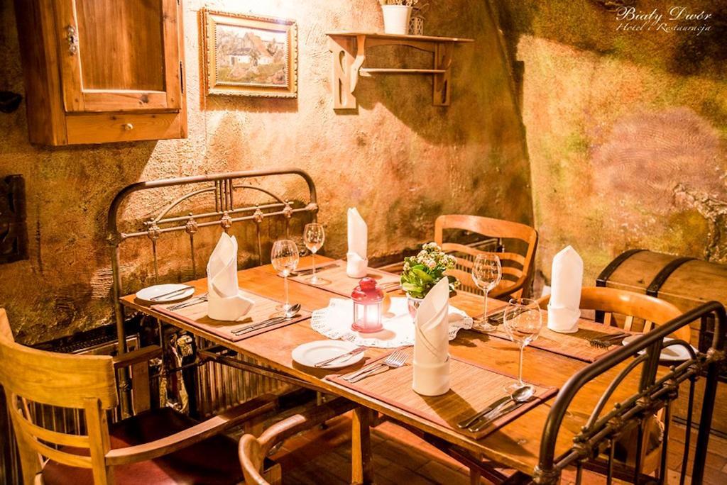Bialy Dwor Bed & Breakfast Kwidzyn Exterior foto