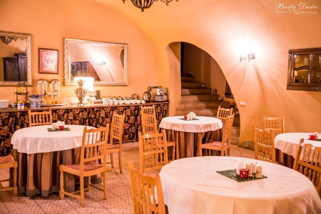 Bialy Dwor Bed & Breakfast Kwidzyn Exterior foto