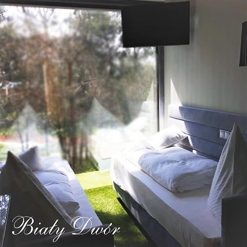 Bialy Dwor Bed & Breakfast Kwidzyn Exterior foto